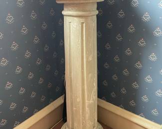 Vintage Fluted Column Pedestal Stand