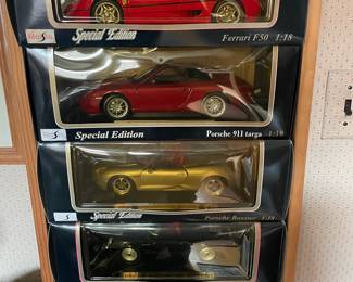 Maisto Special Edition 1:18 Scale Die-Cast Model Cars - Assorted Makes and Models