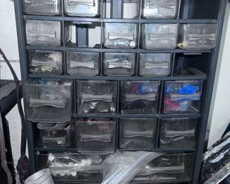 Nail storage dispenser