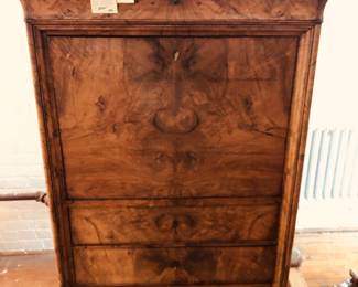 Consignment from a different estate