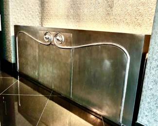 Marvelous sideboard ( picture taken in situ)