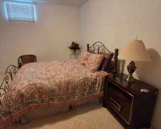 Brass and wood Bedroom furniture