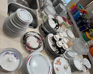 Dinnerware And Glassware Table