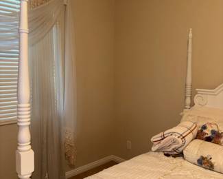 Four Poster Bed Side View