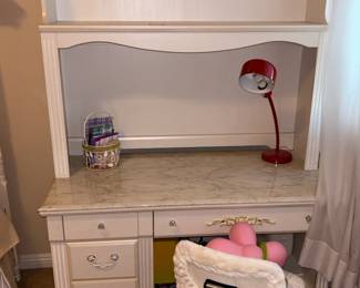 White Bedroom Desk With Hutch