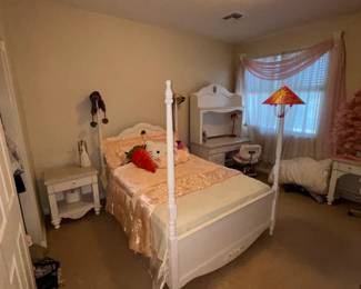 Four Poster Bedroom Room View