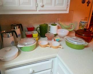 Vintage Kitchenware from Corningware, Pyrex, Thermos and more