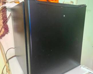 Apartment / Office Refrigerator