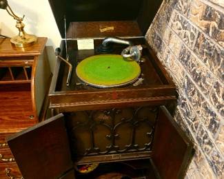Silvertone Tru-Phonic Phonograph