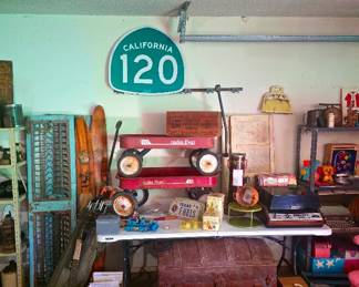Radio Flyers, Record Player and Records, Antique Decor and Collectibles