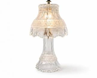 16 VintagePressedGlassBoudoirTableLamp