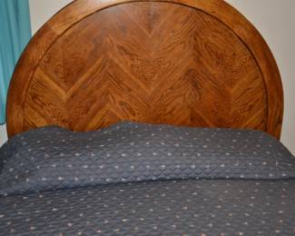 BED, MATTRESS AND BOX SPRING
