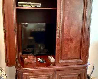 Bedroom armoire