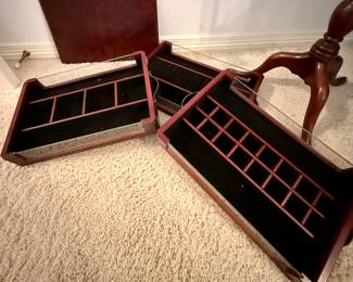 Three adjustable trays!