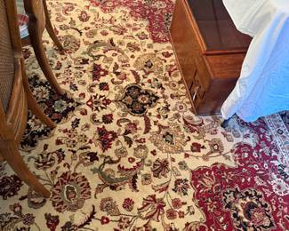 Dining room rug - 9’ x 12’