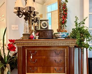 Gorgeous entryway piece!