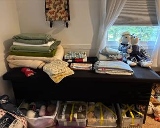 Assorted linens