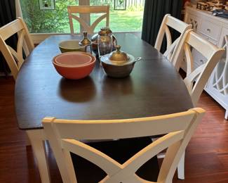 John Thomas Furniture table (6 chairs) **this item will not reduce on day 2