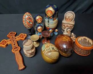 OM306Russian Matryoshka Dolls And More