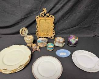 OM300Thomas Kinkade Music Boxes, French China Plates, Wedgwood, Gold Frame  Trinket Boxes