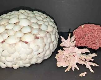 OM158Handcrafted Seashell Trinket Box With Pink Coral