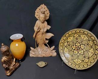 OM297Vintage Art Glass Vase And More