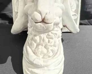 OM284Cast Rams Head Wall Corbel