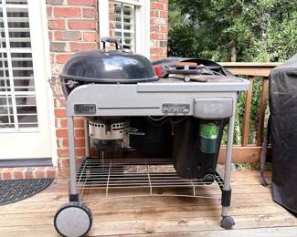 Weber Performer Deluxe 22-inch Charcoal Grill