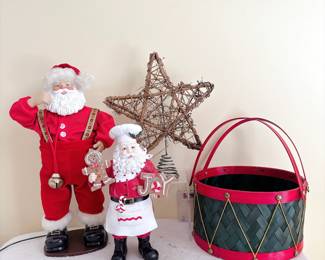 Vintage Green Woven Wicker Christmas Drum Basket -Jingle Bell Rock Santa - Rustic Grape Vine Star Tree Topper - Resin Chef Santa Figurine