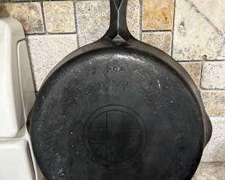 Griswold cast iron skillet #8