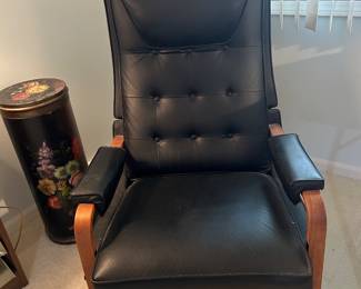 Mid-Century Modern Vintage Classic Lazy Boy Rocker Recliner 1960s