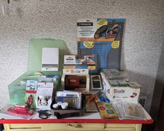 Sizzix Tools, Fiskars, Scrapbooking Essentials