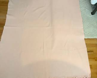 Knotted fleece throw blanket