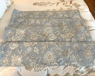 Reversible bedspread
