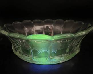 UV reactive vintage glass Heisey bowl