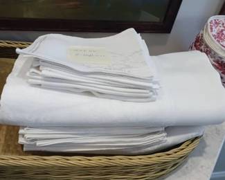 (2) Damask Tablecloths & (18) Napkins With Floral Design — Kemp & Beatley