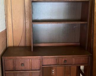 Item 22Bassett desk