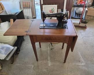 Vintage Singer Sewing Machine in DropLeaf Wood Cabinet
