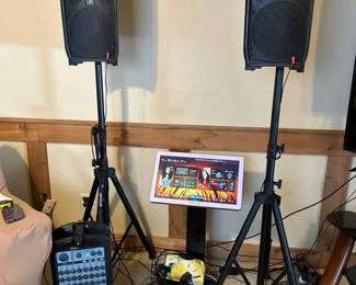 InAndOn ZangLeGe Digital Karaoke, Touchscreen Player System, Fender Passport 500 Pro Portable PA Sys