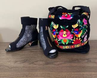 Womens Black Mesh And Suede Ankle Boots Size 7.5 With Embroidered Formal Backpack Bag