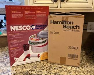 Medco American Harvest Food Dehydrator Jerky Maker, Hamilton Beach Slower Cooker