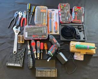 A Lot Of Hand Tools Corebilt,BlackDecker,MulwRk Ect
