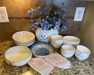 SH Home Rice Bowles With Cats Playing Long Xiang China Bowles Vintage Denby Bowl, And More