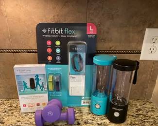 Fitbit Flex, Fitbit One, 2 3ln Hand Weights 2 Blendjets