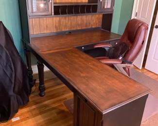 Dark Wood Executive Lshaped Desk With Attached Hitch With Rolling Desk Chair