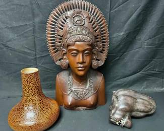 OM157Hand carved Balinese Wood Goddess Bust, Lion Sculpture Art Pottery Vase