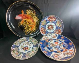 OM245HandPainted Japanese Amari Porcelain And Koi Display Plates