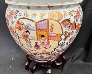 OM192Vintage Chinese Satsuma Style Porcelain Fishbowl Planter Jardiniere with Wood Stand