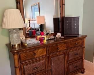 Havertys Dresser