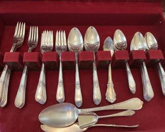 Silverplate Flatware Set